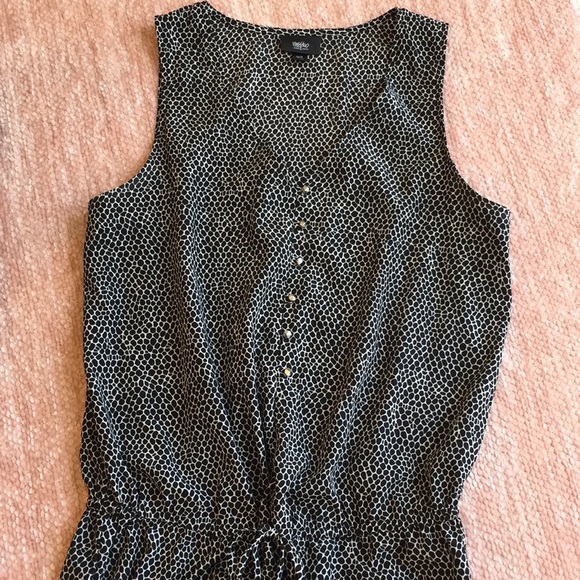 Jumpsuit - Picture 2 of 6